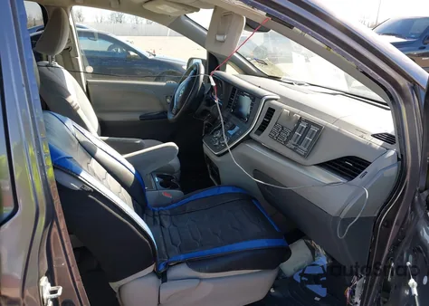 2020 Toyota Sienna Le из США, поврежденный, VIN 5TDKZ3DC0LS059460